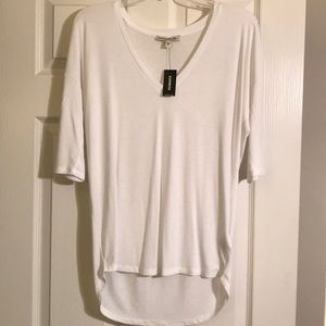 Express V neck London tee